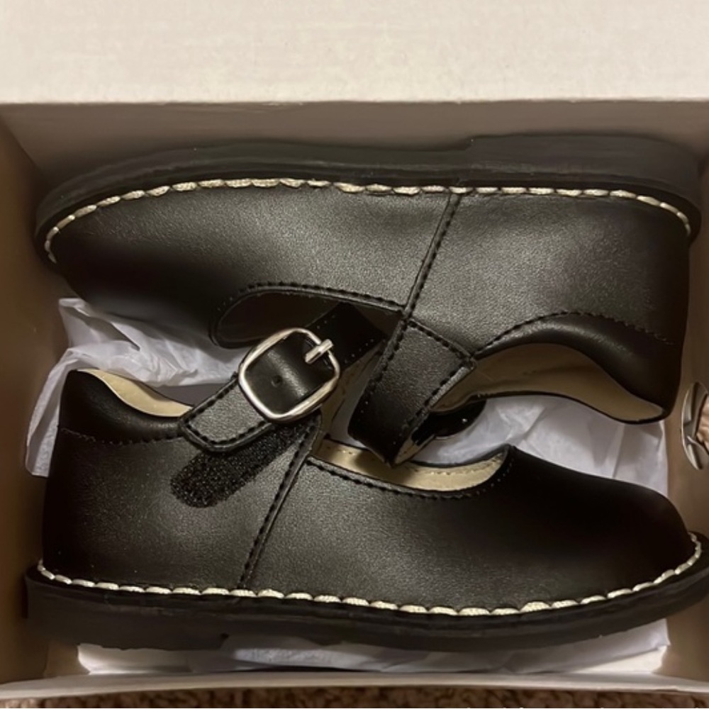 L’amour Brand New Mary Janes Size 7 (Toddlers)